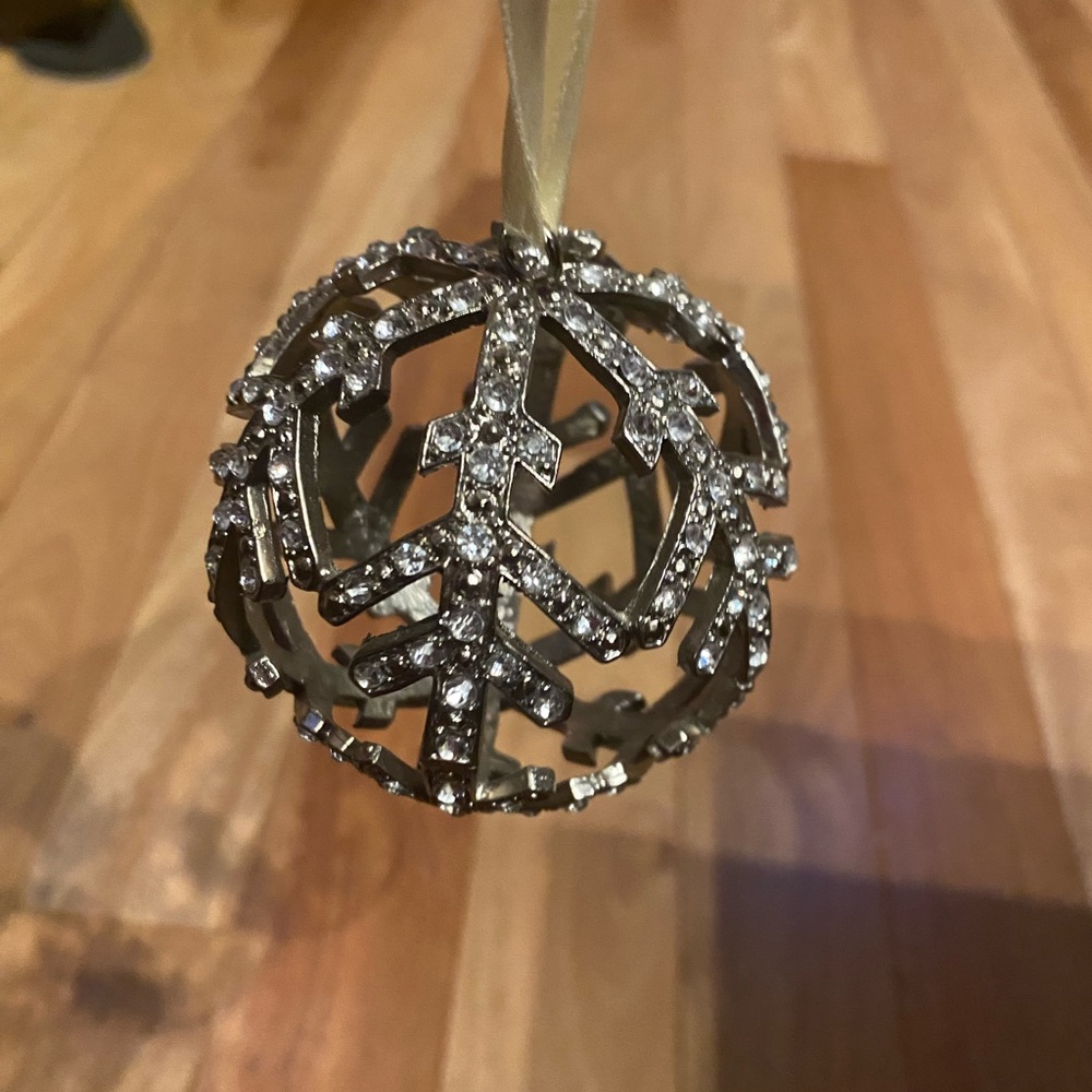 Crystal Snowflake Heavy Ball Christmas Ornament - Silver